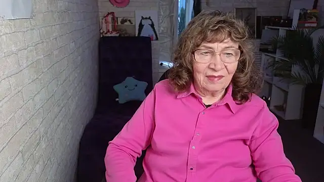 Betty Brick online show from 05/30/26, 04:59