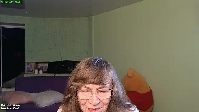 Snapshot of Betty_Brick chatting on 07/12/26, 05:59 Betty Brick online show from 07/12/26, 05:59