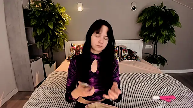 BerryDiva online show from 09/17/25, 07:59