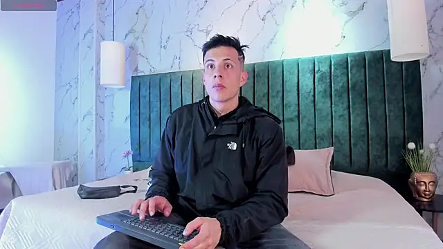 Dustin Sonne online show from 10/26/25, 03:34