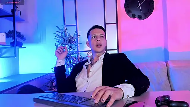 Dustin Sonne online show from 12/05/25, 03:59