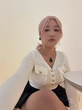 winter11 online show from 09/24/25, 06:28