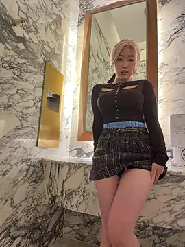 winter11 online show from 10/04/25, 08:12