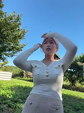 winter11 online show from 10/08/25, 06:33