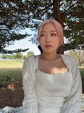 winter11 online show from 04/15/26, 04:08