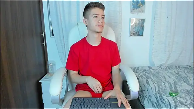 ThiagooJames online show from 09/24/25, 12:36