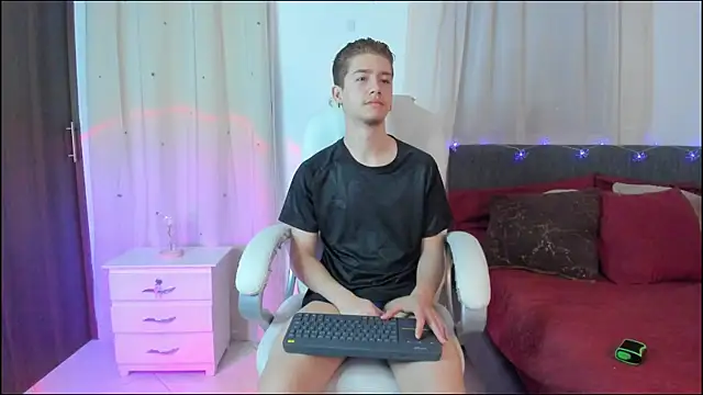 ThiagooJames online show from 01/06/26, 03:32