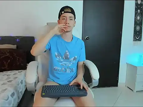 ThiagooJames online show from 02/22/26, 07:19