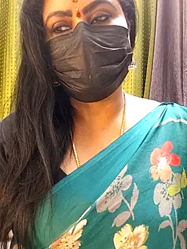 honey-flower online show from 11/04/25, 03:27