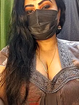 honey-flower online show from 02/11/26, 01:16