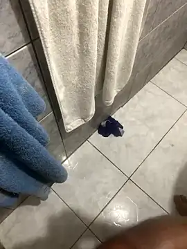 Snapshot of Lamar180 chatting on 01/14/26, 07:08 Lamar180 online show from 01/14/26, 07:08