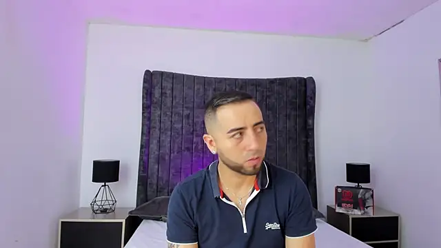 Snapshot of Lushian_ chatting on 07/14/26, 04:23 Lushian online show from 07/14/26, 04:23