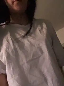 Seductively4 20 online show from 10/27/25, 09:02