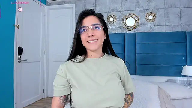 KamilaBetancourt online show from 05/09/26, 01:27