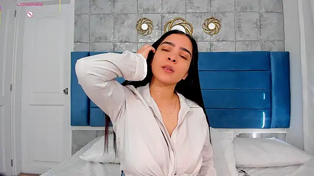 KamilaBetancourt online show from 05/15/26, 01:29