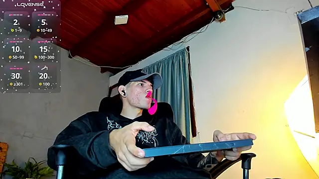 david huge online show from 12/17/25, 01:33