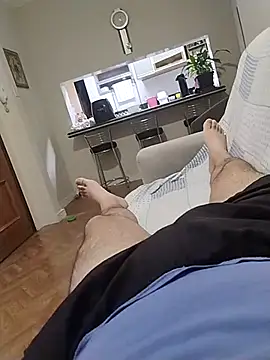 LeoMaduroSP online show from 10/31/25, 04:24