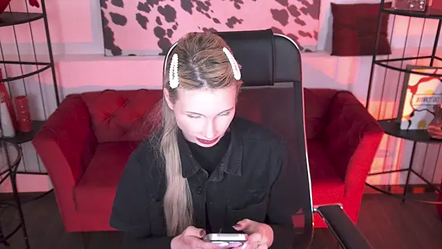 AvaDaviis online show from 02/15/26, 01:31