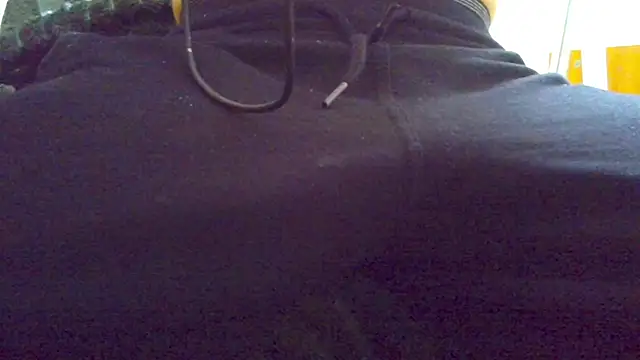 HairyHornyTwinkx online show from 11/21/25, 03:11