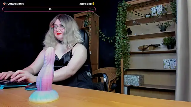 Ellis Nova online show from 10/25/25, 09:39