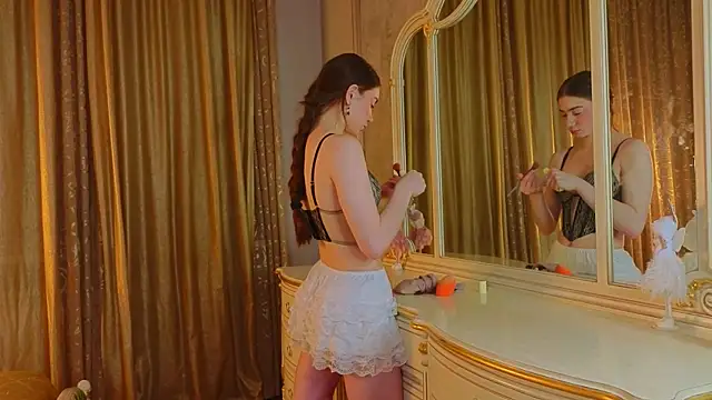 EadlinGillim online show from 11/07/25, 03:06