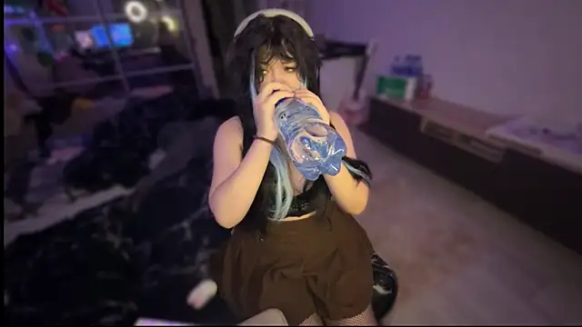 nikoli naw online show from 11/25/25, 11:16