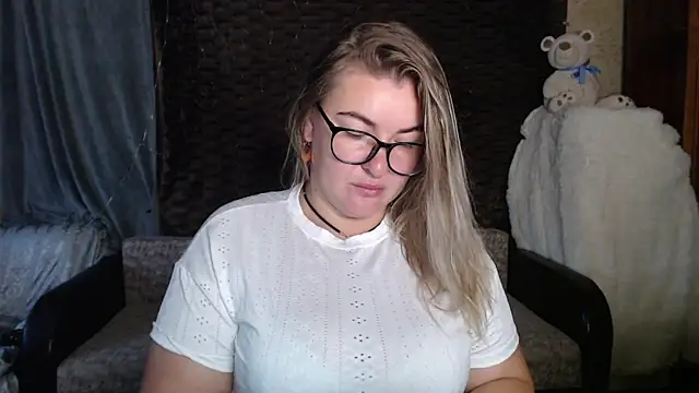 NikaSkylink online show from 10/20/25, 03:51