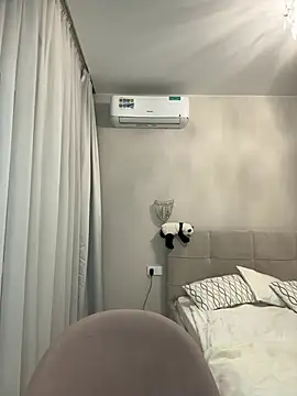 Ashley Roys online show from 02/22/26, 03:43