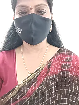 Snapshot of shivani27 chatting on 10/01/25, 04:13 shivani27 online show from 10/01/25, 04:13