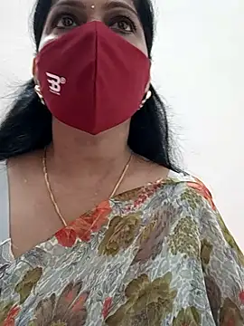 Snapshot of shivani27 chatting on 10/05/25, 09:18 shivani27 online show from 10/05/25, 09:18