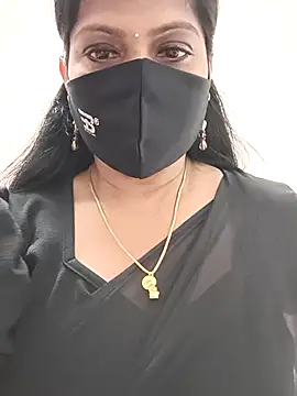 Snapshot of shivani27 chatting on 10/08/25, 06:27 shivani27 online show from 10/08/25, 06:27