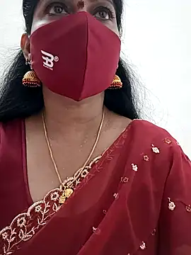 Snapshot of shivani27 chatting on 10/10/25, 06:51 shivani27 online show from 10/10/25, 06:51