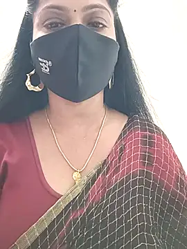 shivani27 online show from 12/18/25, 08:42