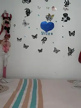 AntonelaMorriz online show from 12/04/25, 08:23