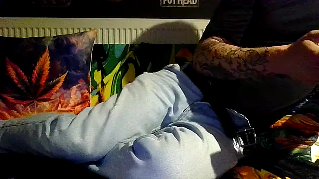 Flash0910 online show from 10/24/25, 12:30