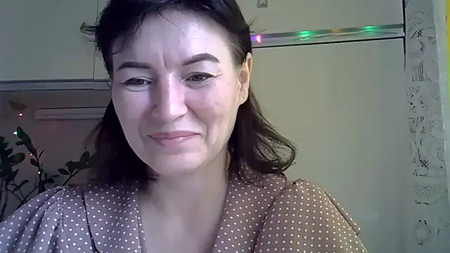 Krystal 82 online show from 10/12/25, 08:46