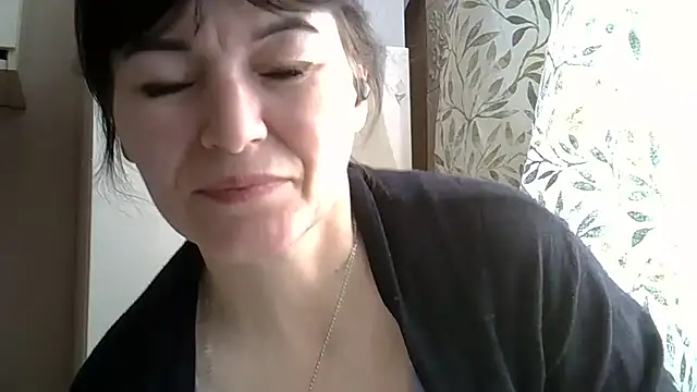 Krystal 82 online show from 02/03/26, 09:47