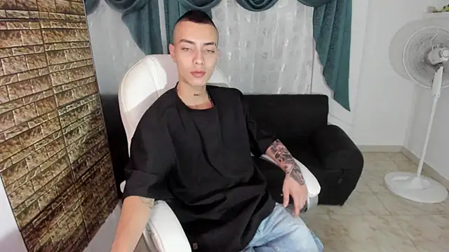 Dereck Boy8 online show from 01/15/26, 03:44