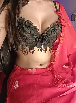 Snapshot of queen_girl_ chatting on 10/06/25, 05:43 queen girl online show from 10/06/25, 05:43