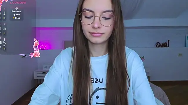 Real cutie1 online show from 10/06/25, 09:12