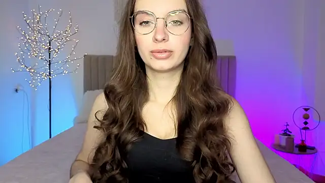 Real cutie1 online show from 02/17/26, 02:02