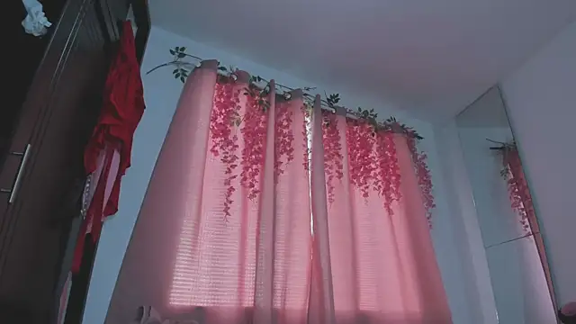 lanastone86 online show from 11/26/25, 12:28