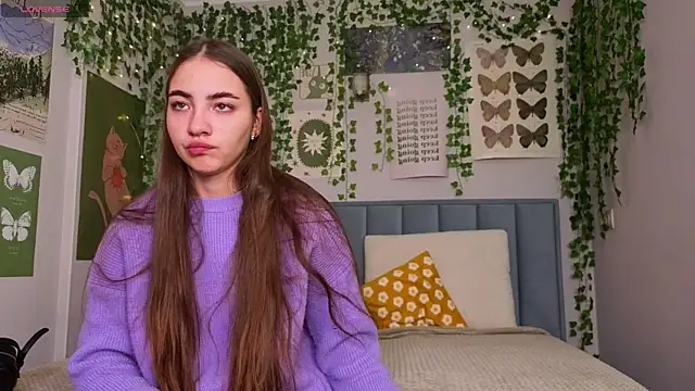 Ashley Pierce online show from 12/05/25, 04:10