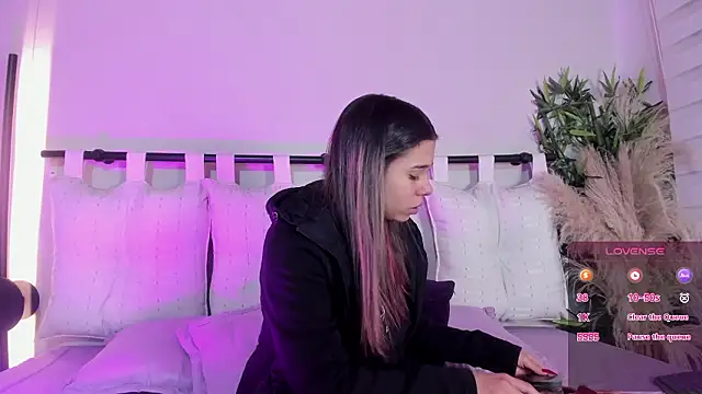 Rachell criss online show from 02/03/26, 04:21