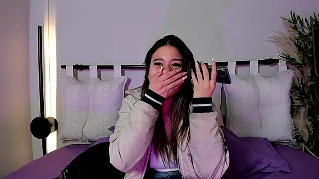 Rachell criss online show from 03/22/26, 04:05