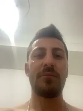 emredenizz07 online show from 10/25/25, 07:08