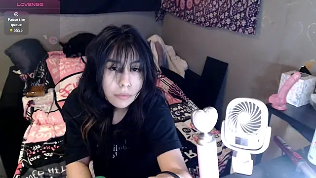 London Ray online show from 02/08/26, 07:56