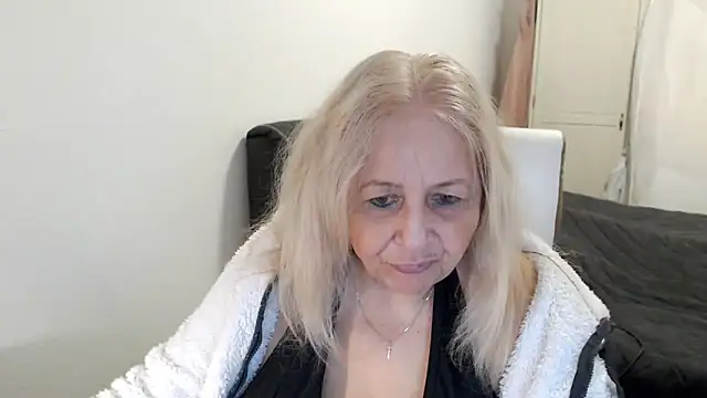 Snapshot of SusiLifeXXX chatting on 05/20/26, 08:04 SusiLifeXXX online show from 05/20/26, 08:04