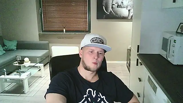 Snapshot of Dartanjanas13 chatting on 10/15/25, 04:51 Dartanjanas13 online show from 10/15/25, 04:51