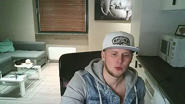 Snapshot of Dartanjanas13 chatting on 10/25/25, 09:42 Dartanjanas13 online show from 10/25/25, 09:42